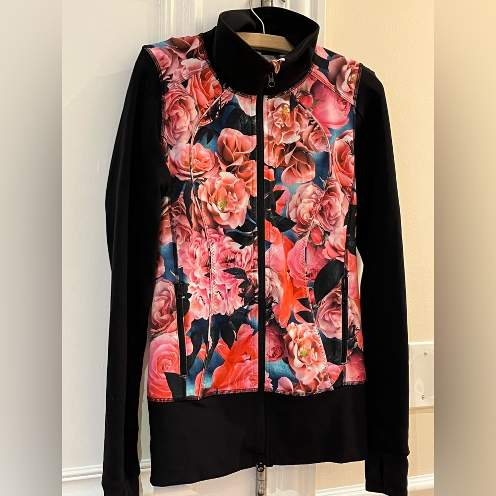 Lululemon Asana Secret Garden Full Zip Jacket Rose Floral Flowers Size 4